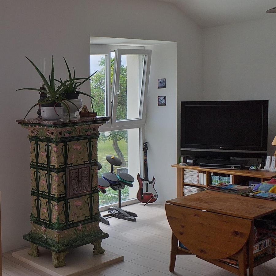 Bed and Breakfast Les Gremilles Bassoncourt Екстер'єр фото